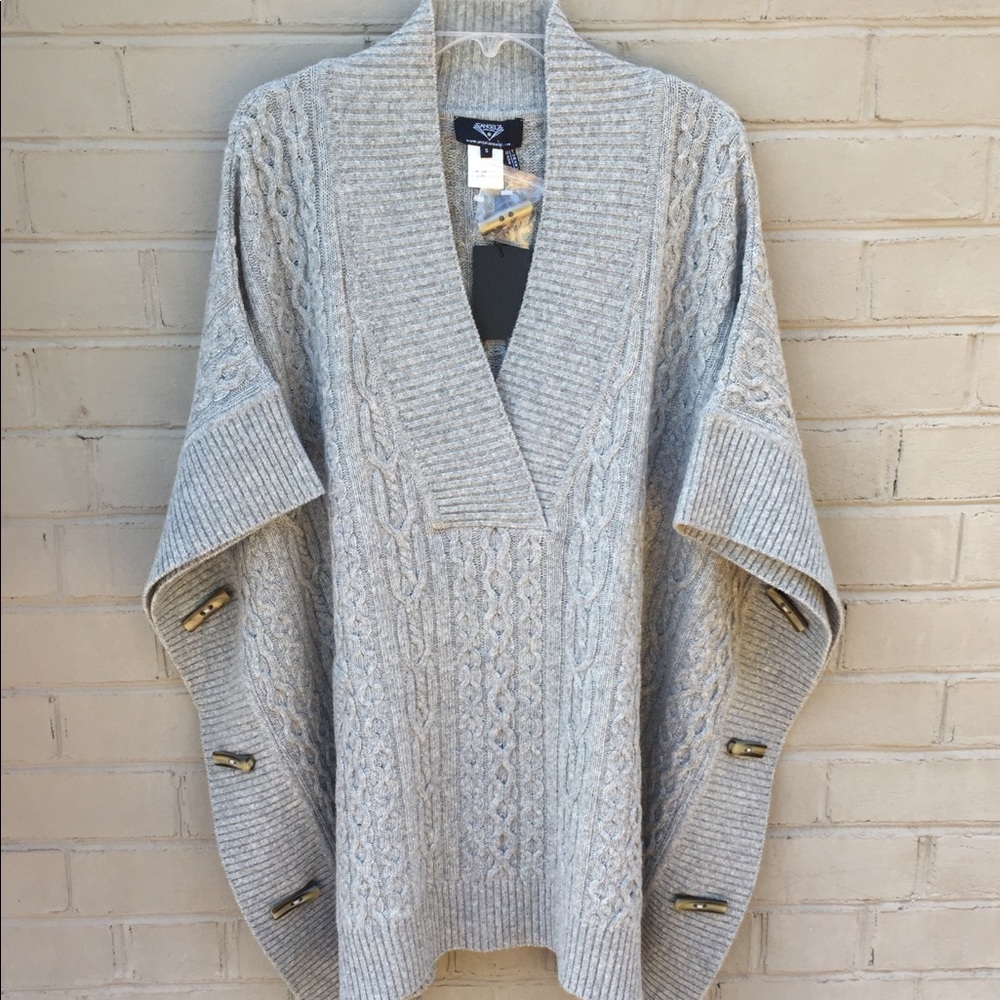 NWT ANGEL Apparel Size S grey wool poncho